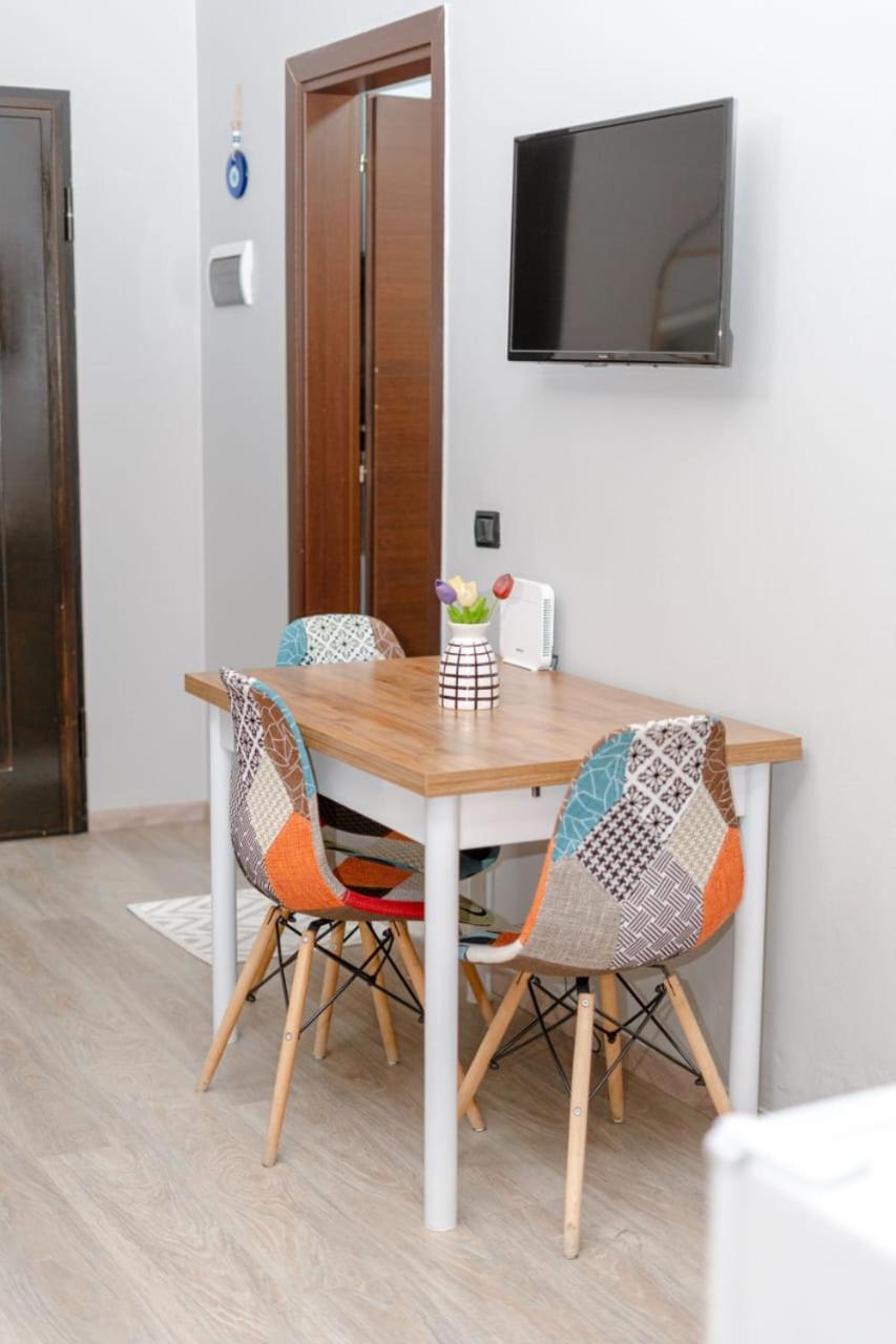 Nevila'S Apartment Тирана Экстерьер фото